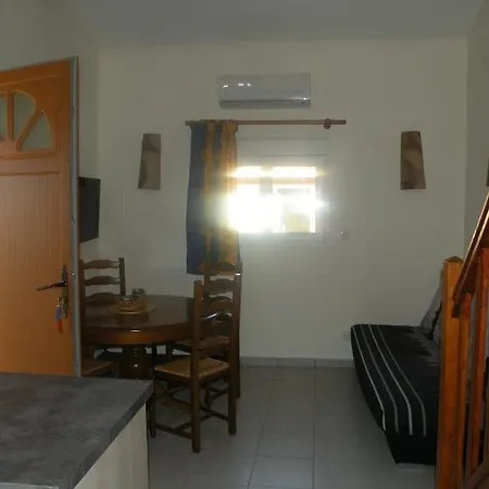Mas Des Olivettes * Montauriol (Pyrenees-Orientales)