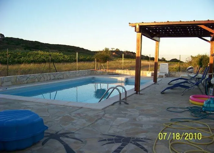 Mas Des Olivettes * Montauriol (Pyrenees-Orientales)